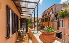 Lovely Home Spanish Steps With Balcony